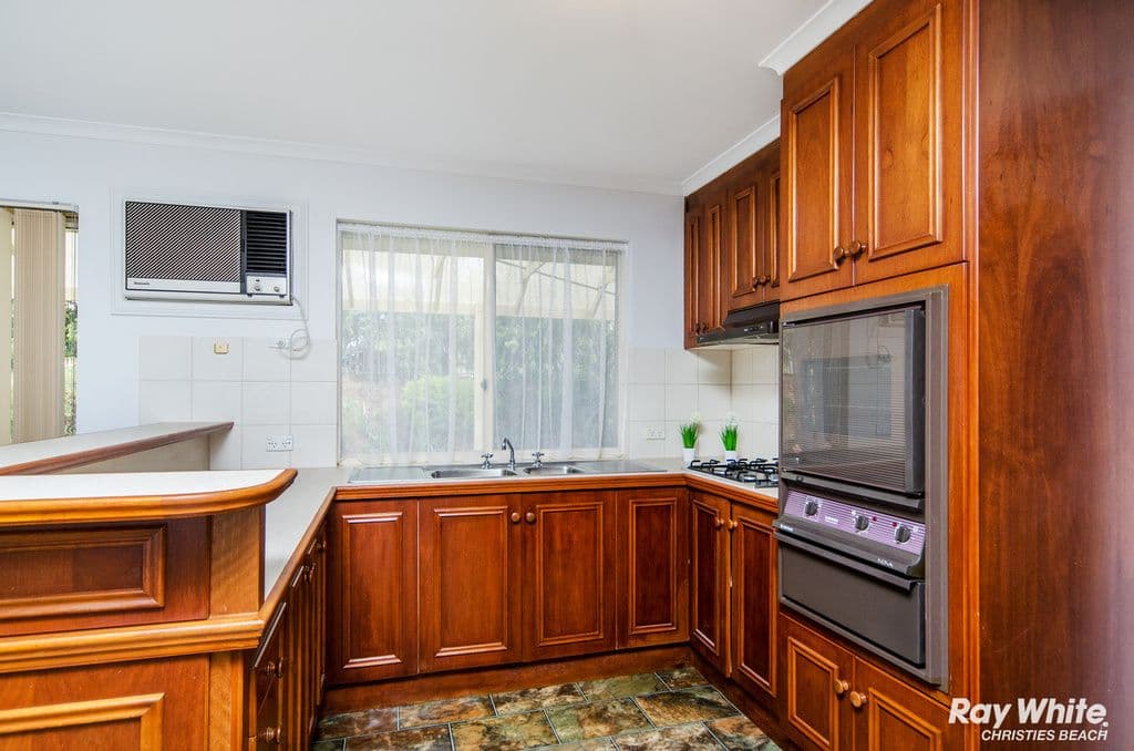 6 Featherstone Drive, Huntfield Heights SA 5163, Huntfield Heights - Thumbnail 5