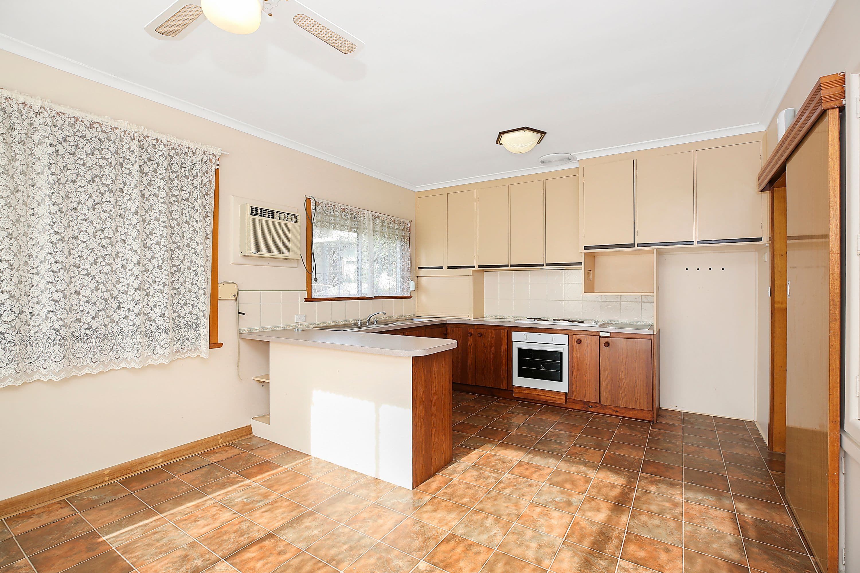 55 Silvester Street, Cobden VIC 3266, Cobden - Thumbnail 3