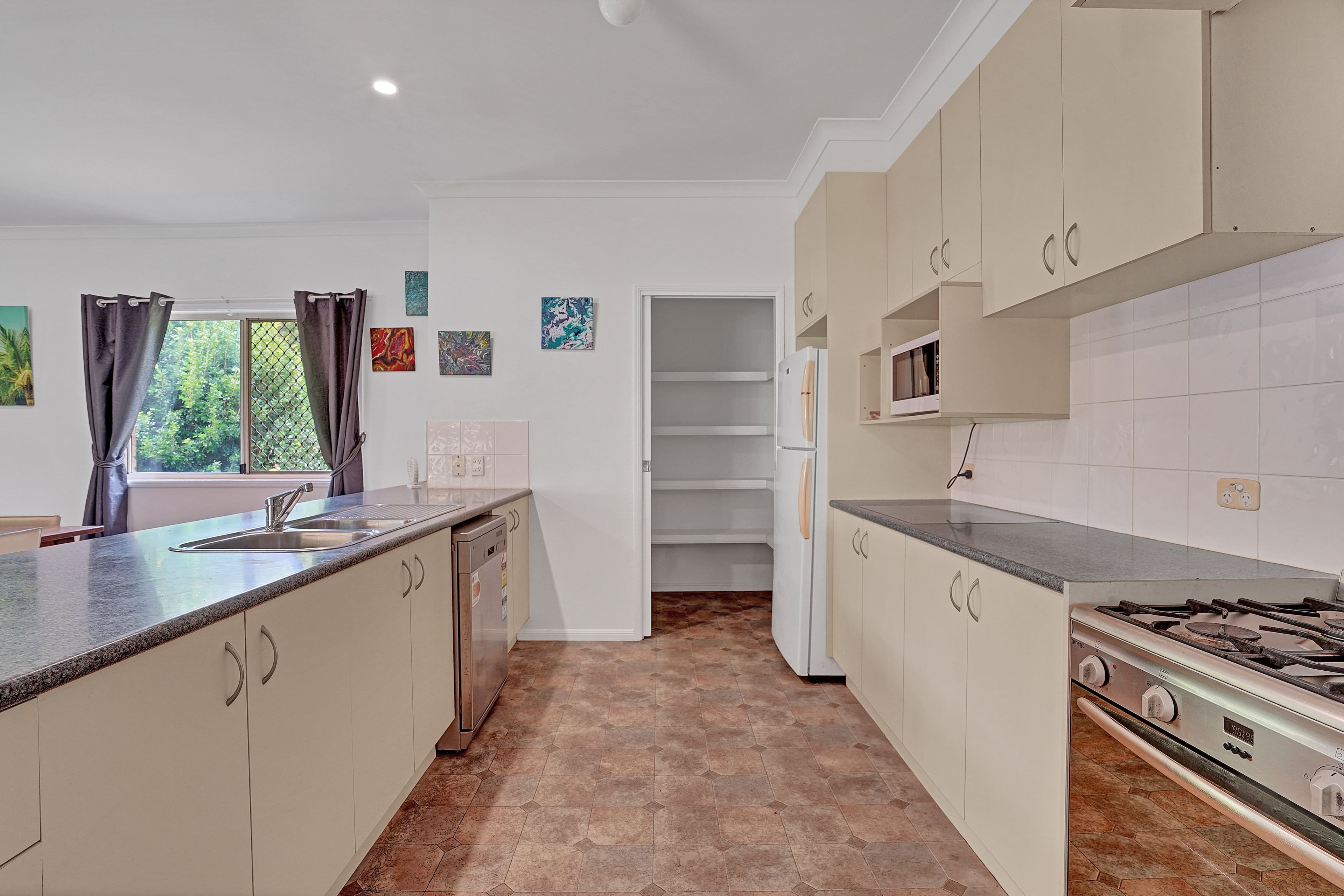 86 Relesah Drive, Ningi QLD 4511, Ningi - Thumbnail 4