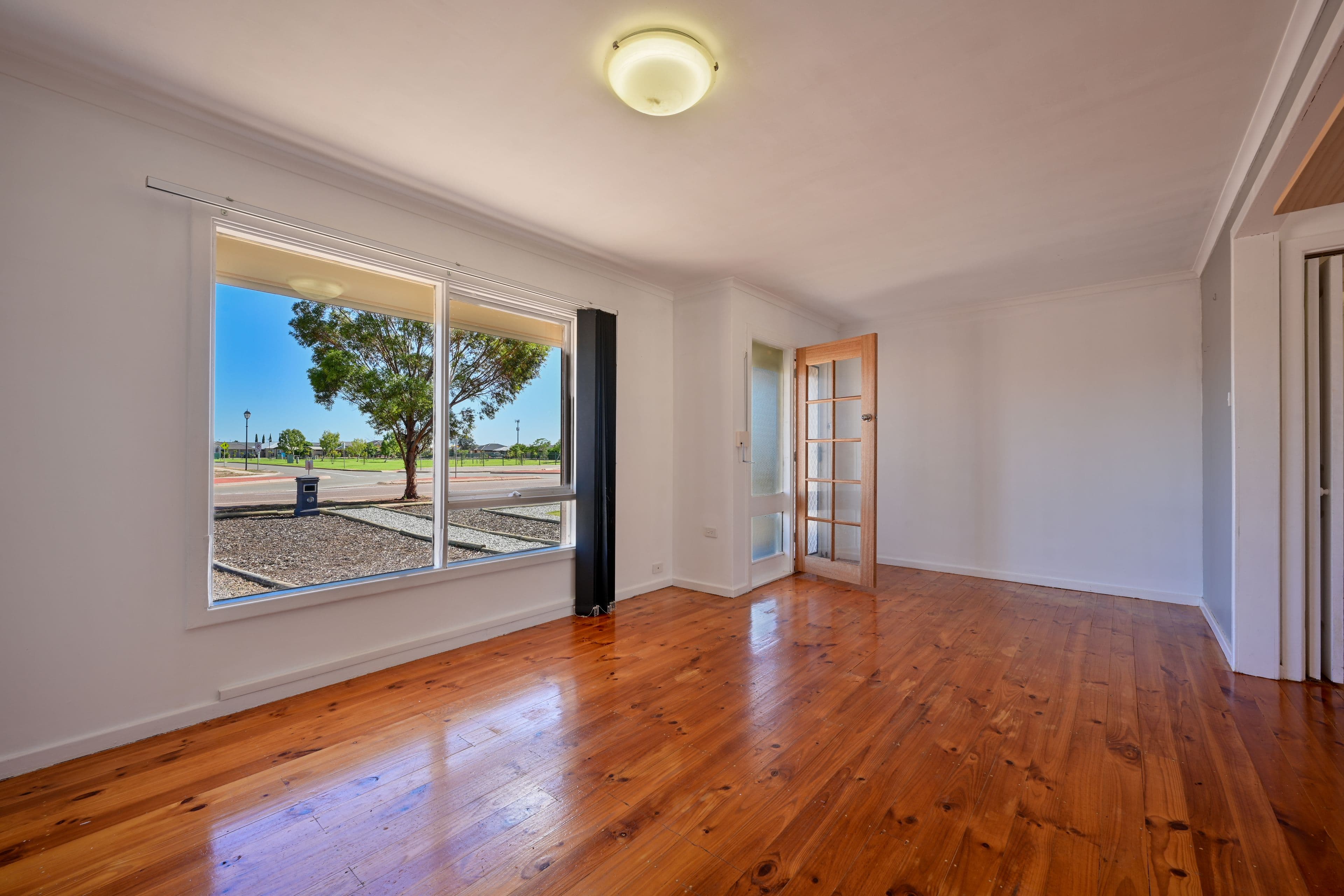 353 Jenkins Avenue, Whyalla Stuart SA 5608, Whyalla Stuart - Thumbnail 2