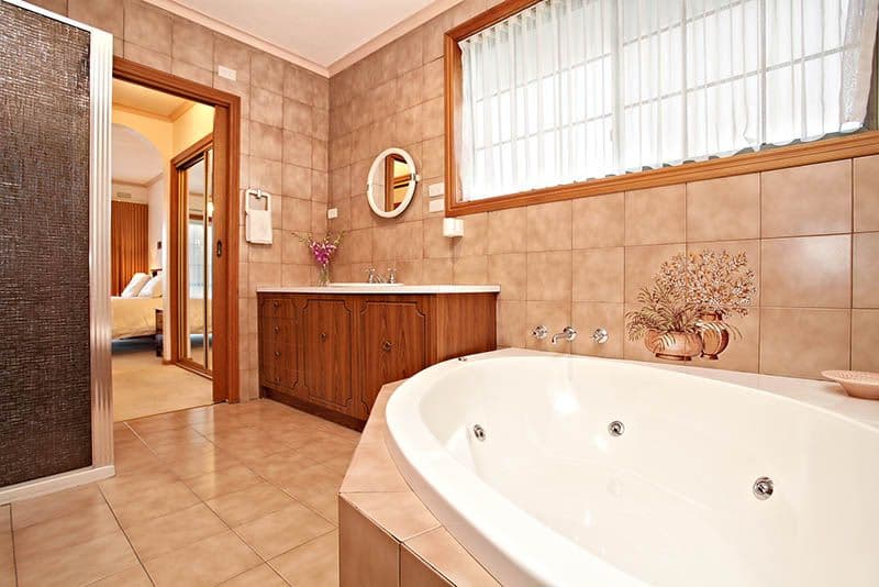 65 Tarella Drive, KEILOR DOWNS VIC 3038, Keilor Downs - Thumbnail 5