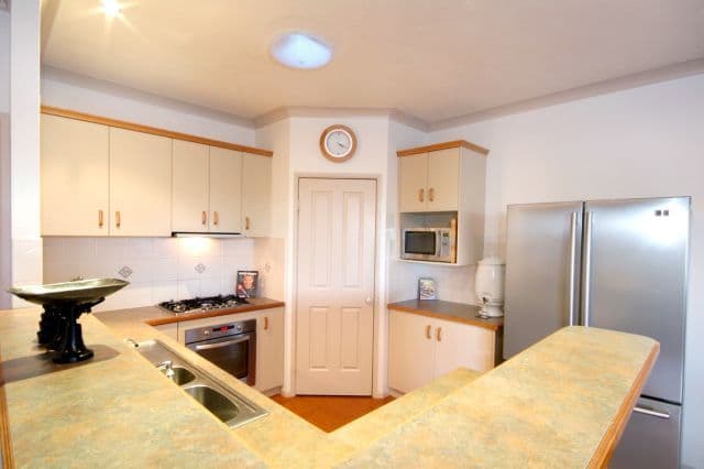 1 Carinya Court, GLENVALE QLD 4350, Glenvale - Thumbnail 3