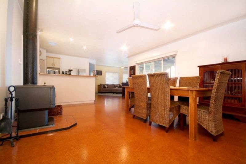 1 Carinya Court, GLENVALE QLD 4350, Glenvale - Thumbnail 4