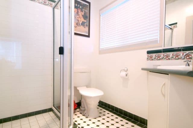 1 Carinya Court, GLENVALE QLD 4350, Glenvale - Thumbnail 6