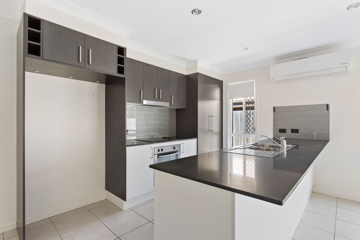 17 Anderson Street, Bacchus Marsh VIC 3340, Bacchus Marsh - Thumbnail 2