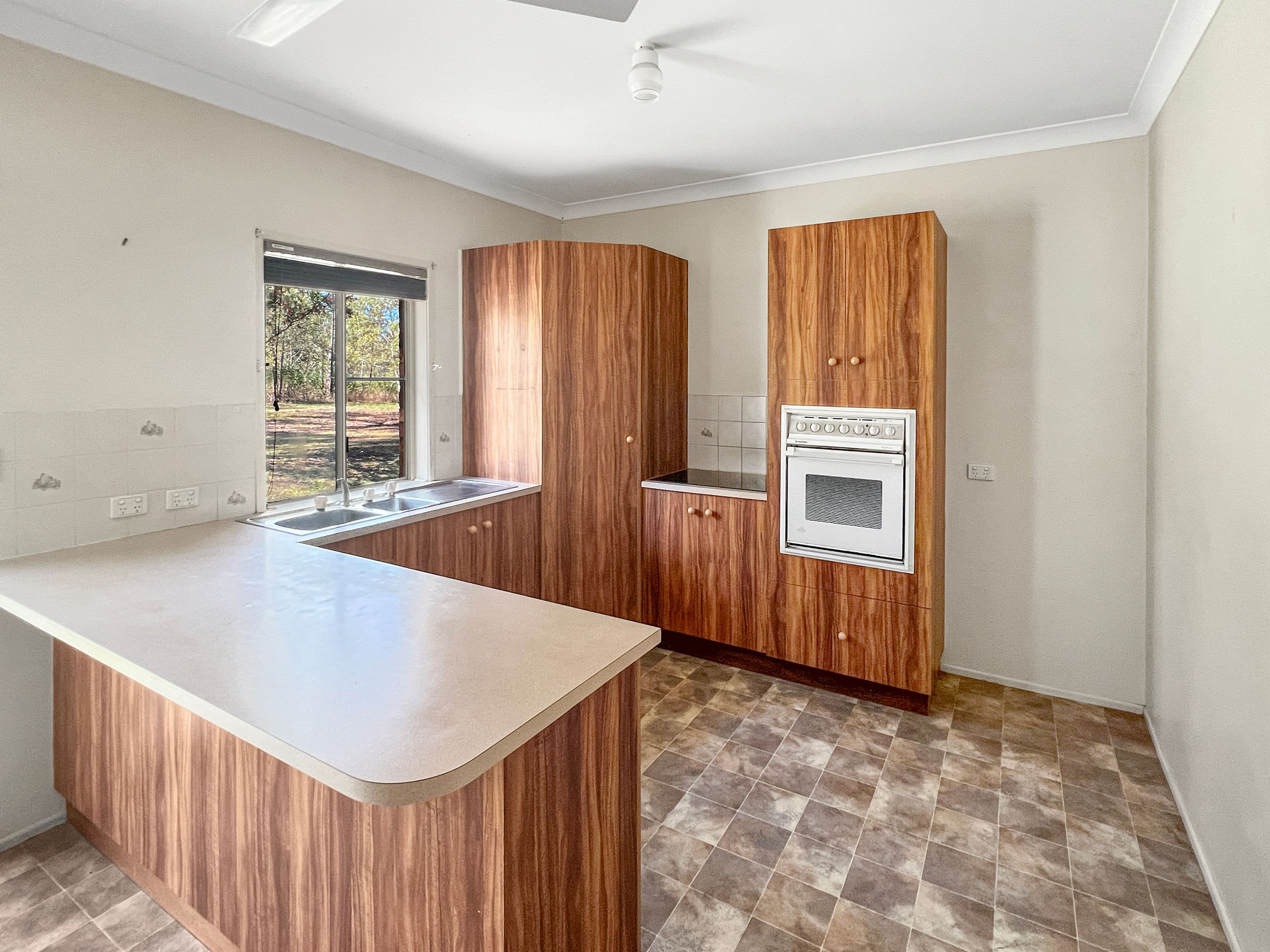 218 Bartleys Road, Spring Creek QLD 4343, Spring Creek - Thumbnail 6