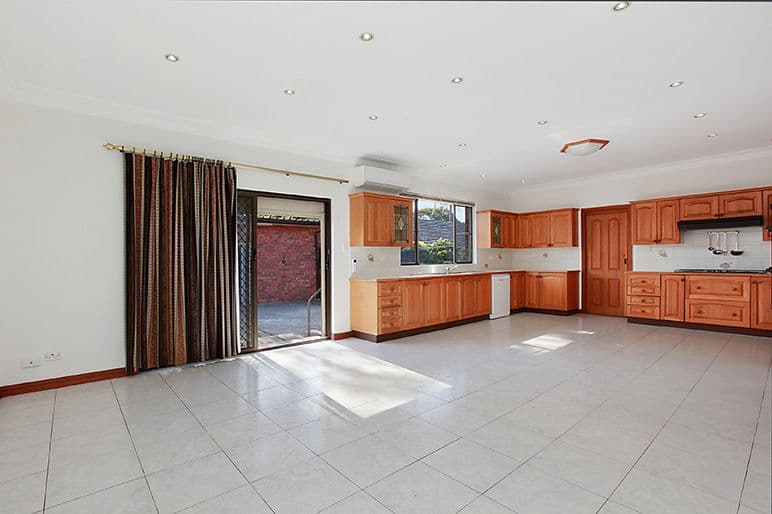 14 Monash Gardens, Pagewood - Thumbnail 4