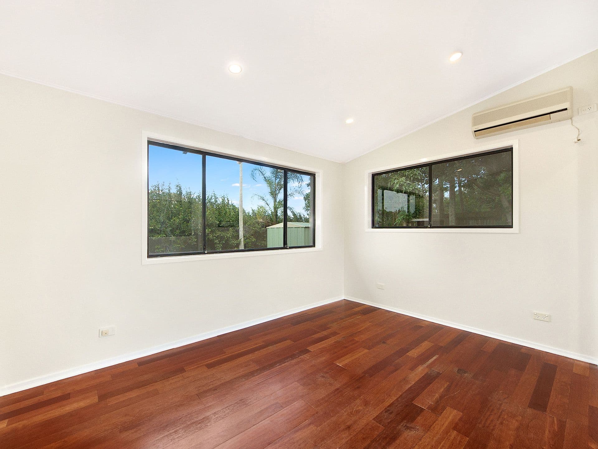 33 Boronia Drive, Southport QLD 4215, Southport - Thumbnail 8