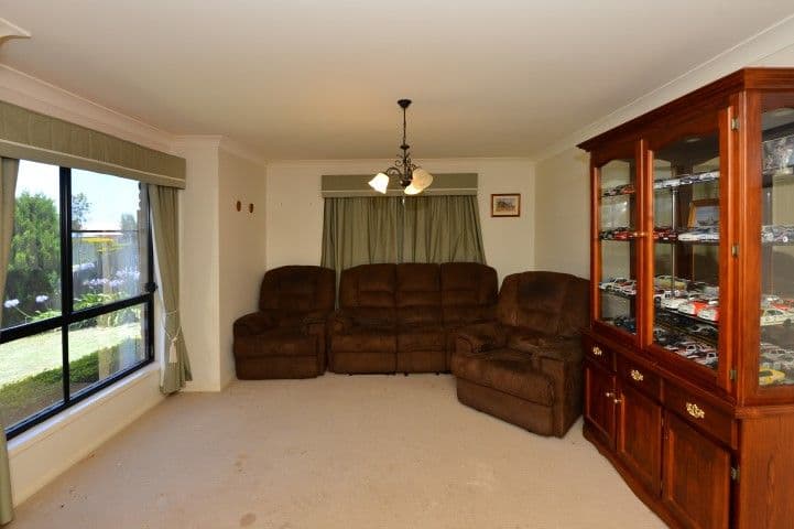 38 Banksdale Drive, MIDDLE RIDGE QLD 4350, Middle Ridge - Thumbnail 7