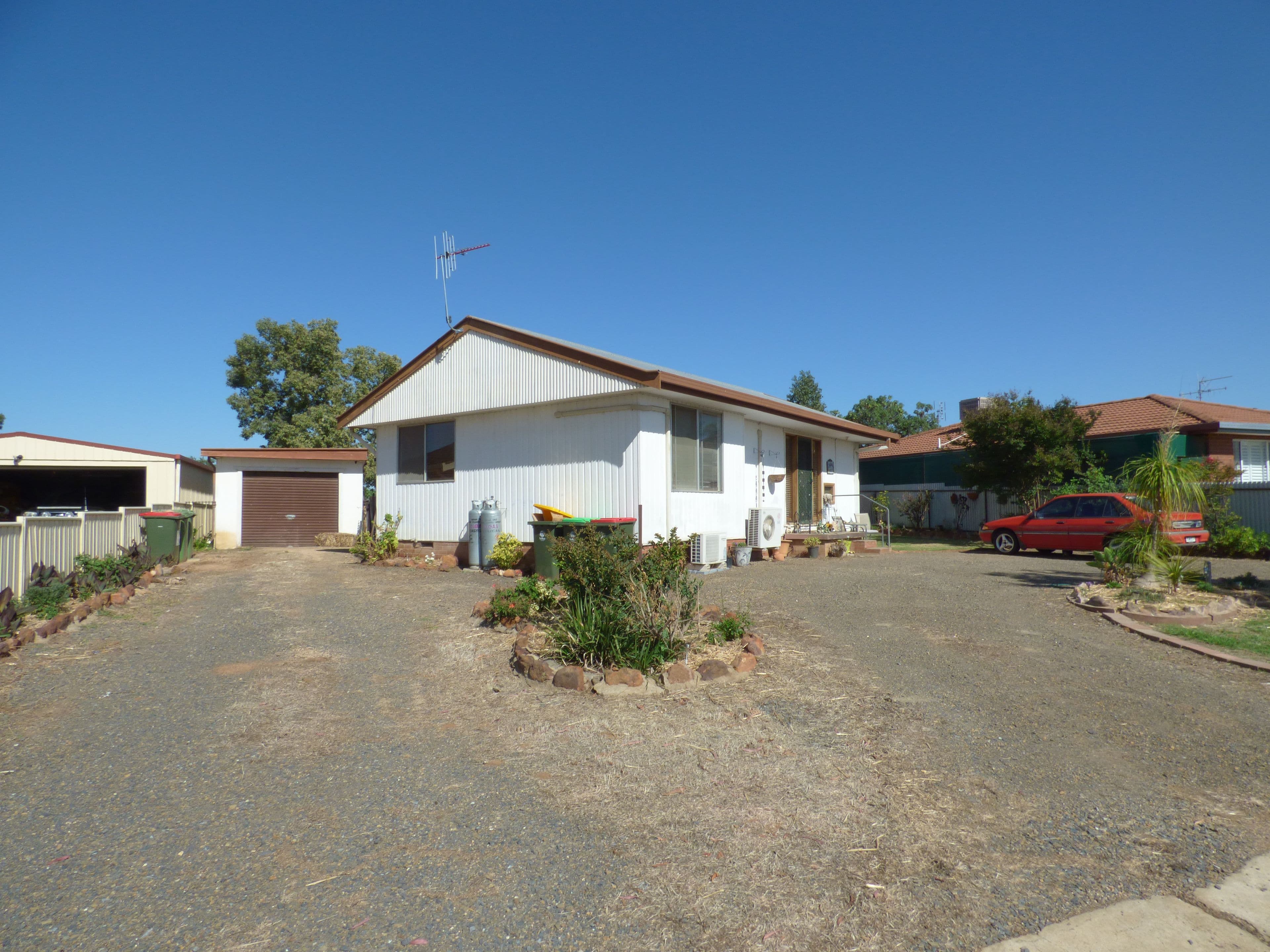 12 Palmer Crescent, Forbes - Image 1