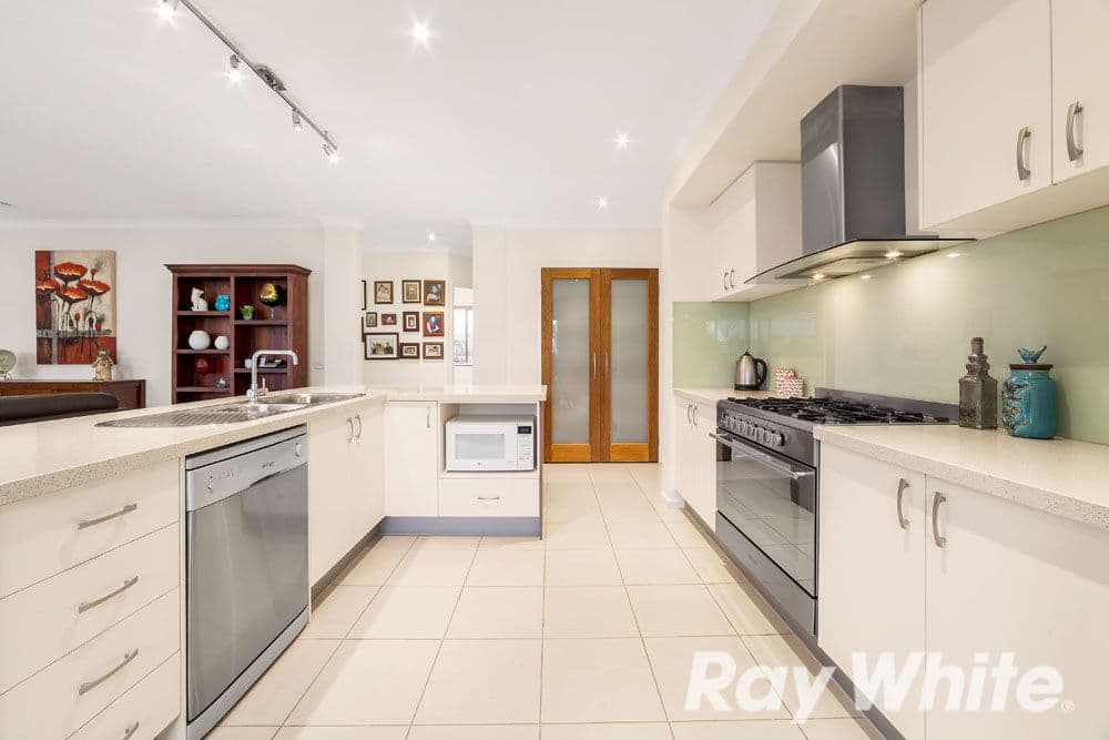 11 Sugar Gum Drive, Doreen VIC 3754, Doreen - Thumbnail 2
