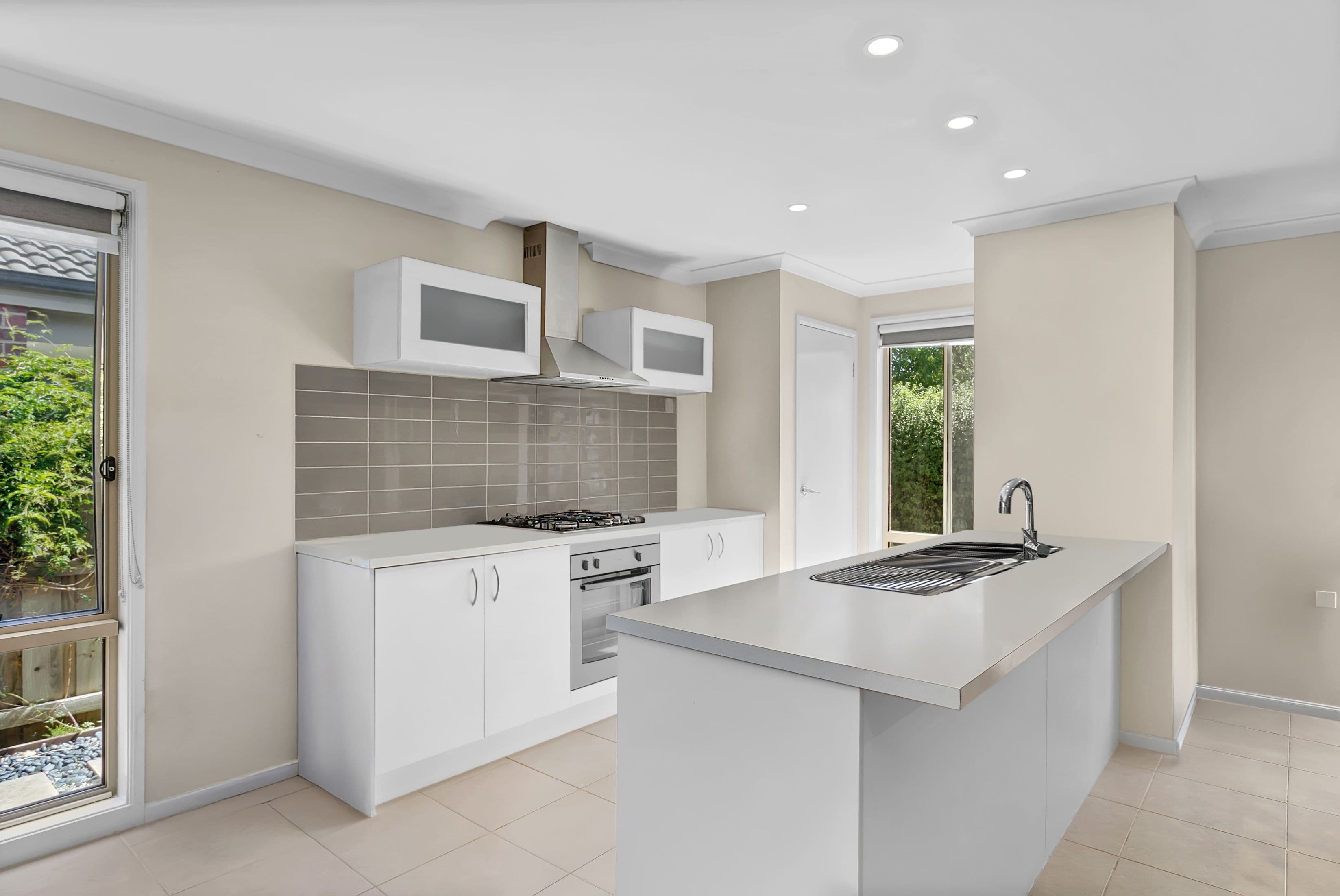 23 Caitlin Drive, Pakenham VIC 3810, Pakenham - Thumbnail 3