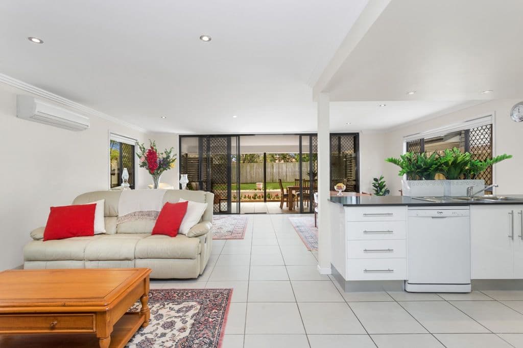 6 Watcombe Street, Wavell Heights QLD 4012, Wavell Heights - Thumbnail 3