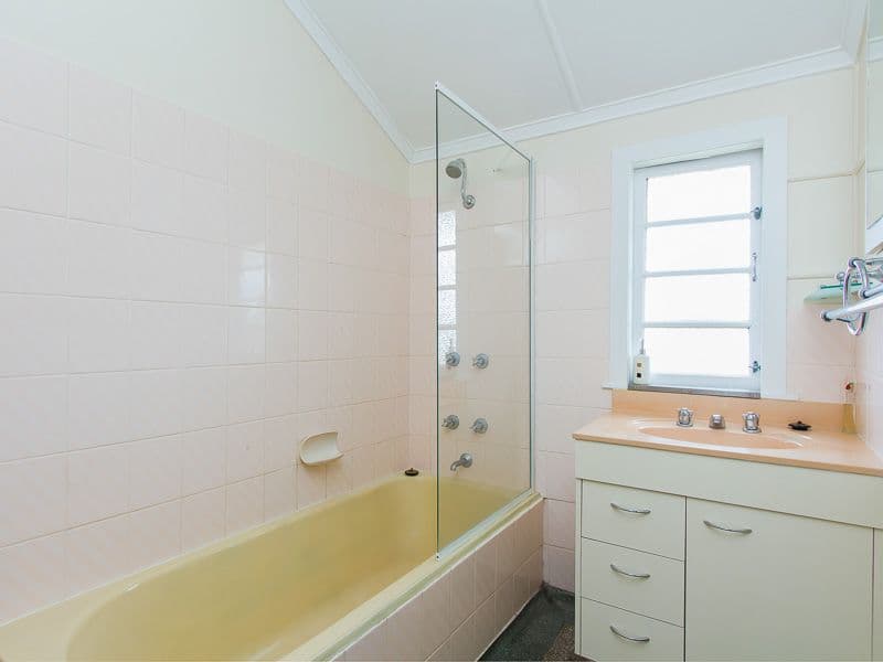 48 Aveling Street, WAVELL HEIGHTS QLD 4012, Wavell Heights - Thumbnail 8