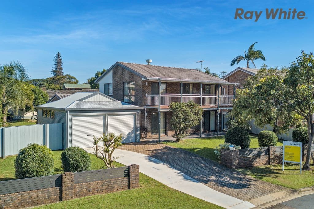 16 Waterford Crescent, Ormiston QLD 4160, Ormiston - Thumbnail 2