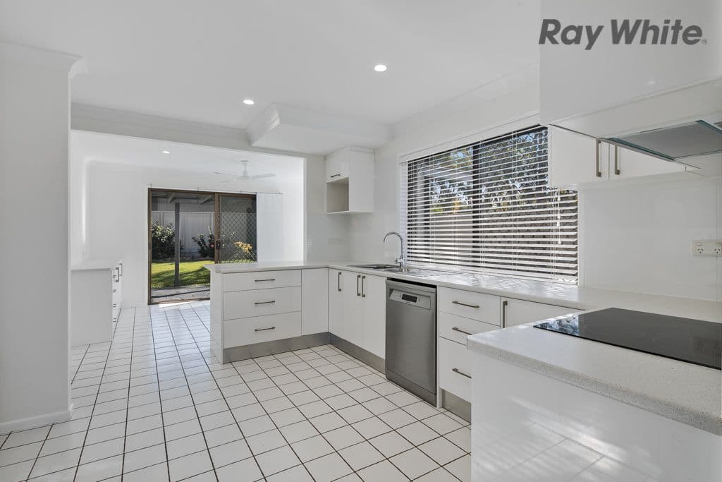 16 Waterford Crescent, Ormiston QLD 4160, Ormiston - Thumbnail 7