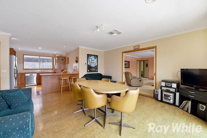 28 Kilcunda Drive, Rowville VIC 3178, Rowville - Thumbnail 4