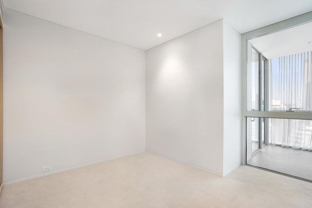 2206/168 Walker Street, North Sydney - Thumbnail 5