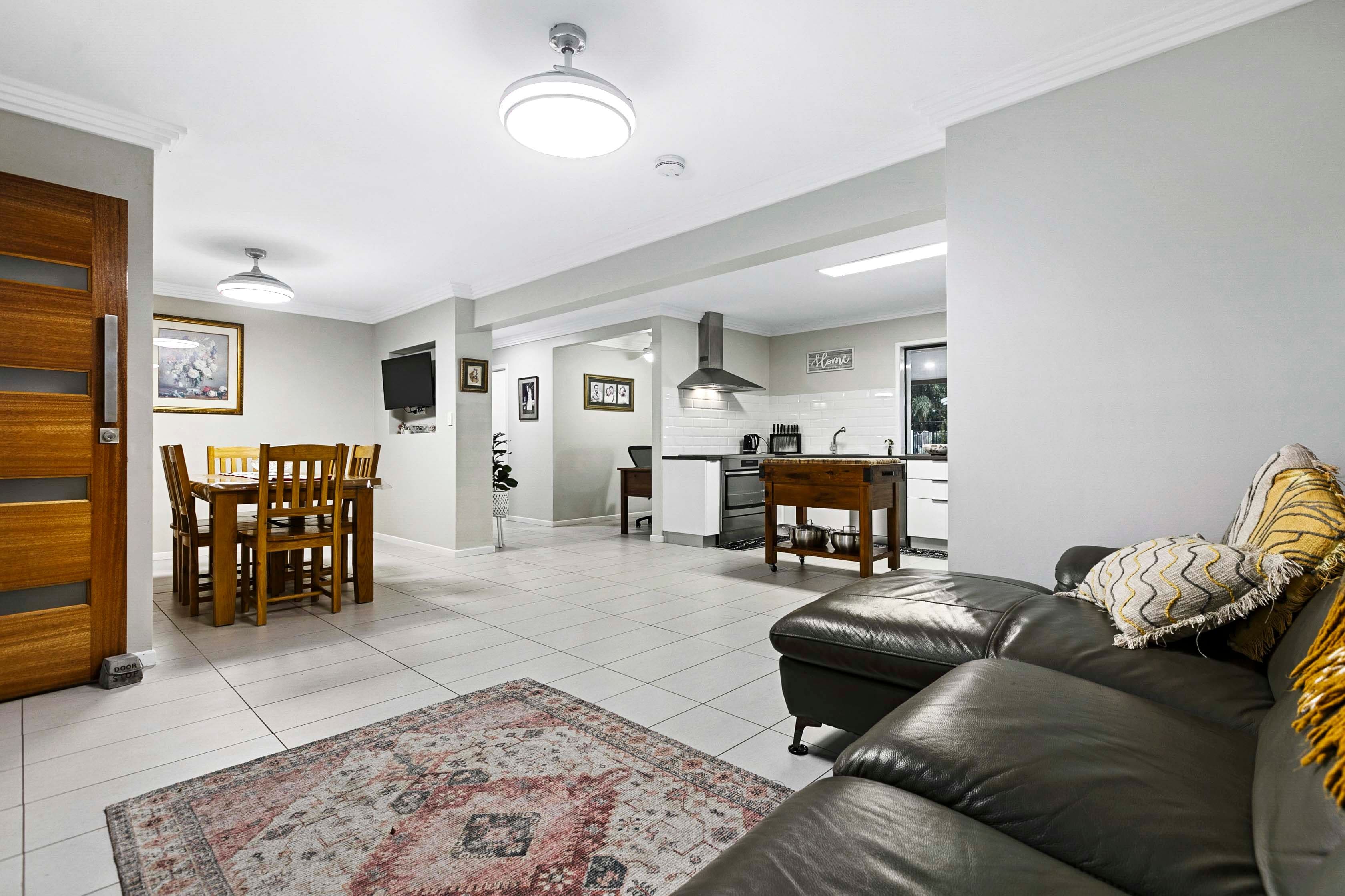 597 Boat Harbour Drive, Urangan QLD 4655, Urangan - Thumbnail 7