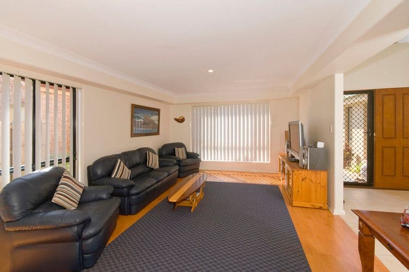 89 Casuarina Drive, ELANORA QLD 4221, Elanora - Thumbnail 8