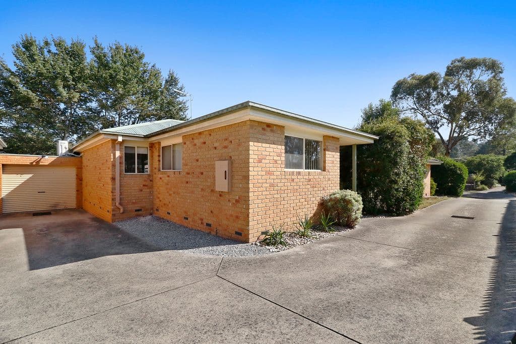 4 Walhalla Court, Mooroolbark VIC 3138, Mooroolbark - Image 1
