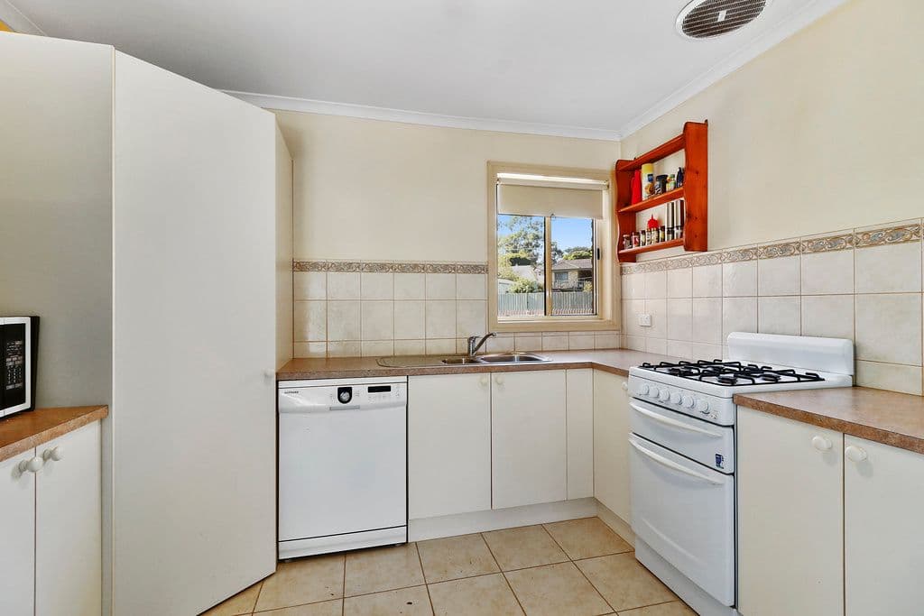 4 Walhalla Court, Mooroolbark VIC 3138, Mooroolbark - Thumbnail 7