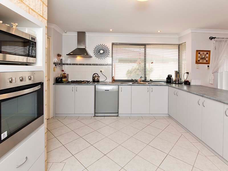 31 Arpenteur Drive, BALDIVIS WA 6171, Baldivis - Thumbnail 4