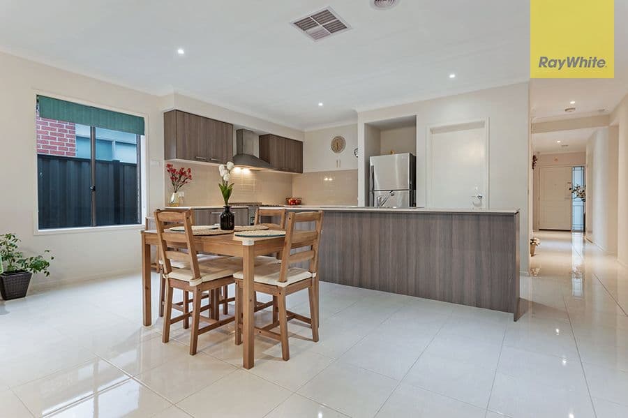 43 Riverway View, Craigieburn VIC 3064, Craigieburn - Thumbnail 3