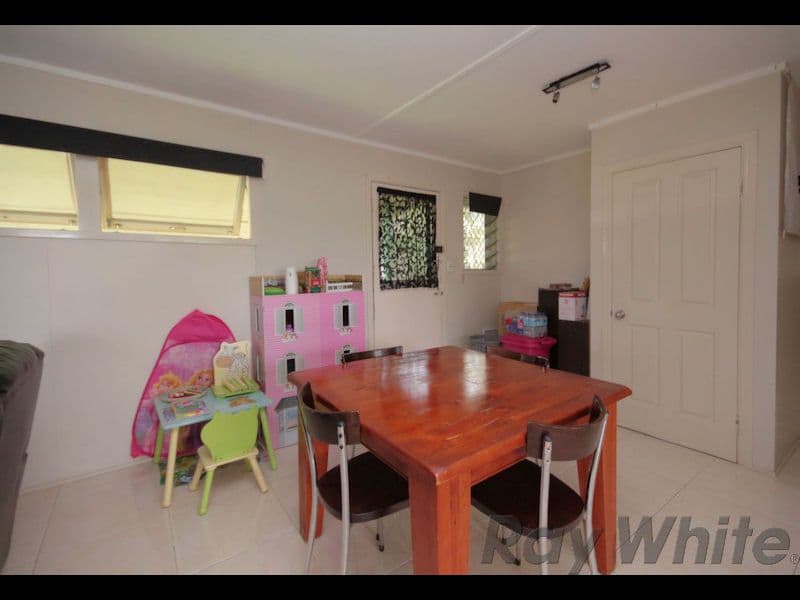 24 Wentworth Street, Leichhardt QLD 4305, Leichhardt - Thumbnail 3