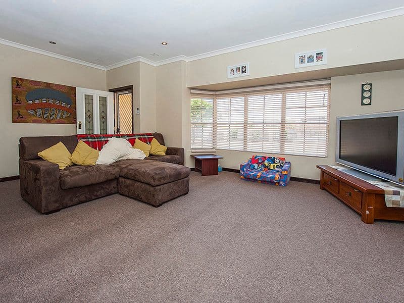 122 Jarrah Road, ST JAMES WA 6102, St James - Thumbnail 2