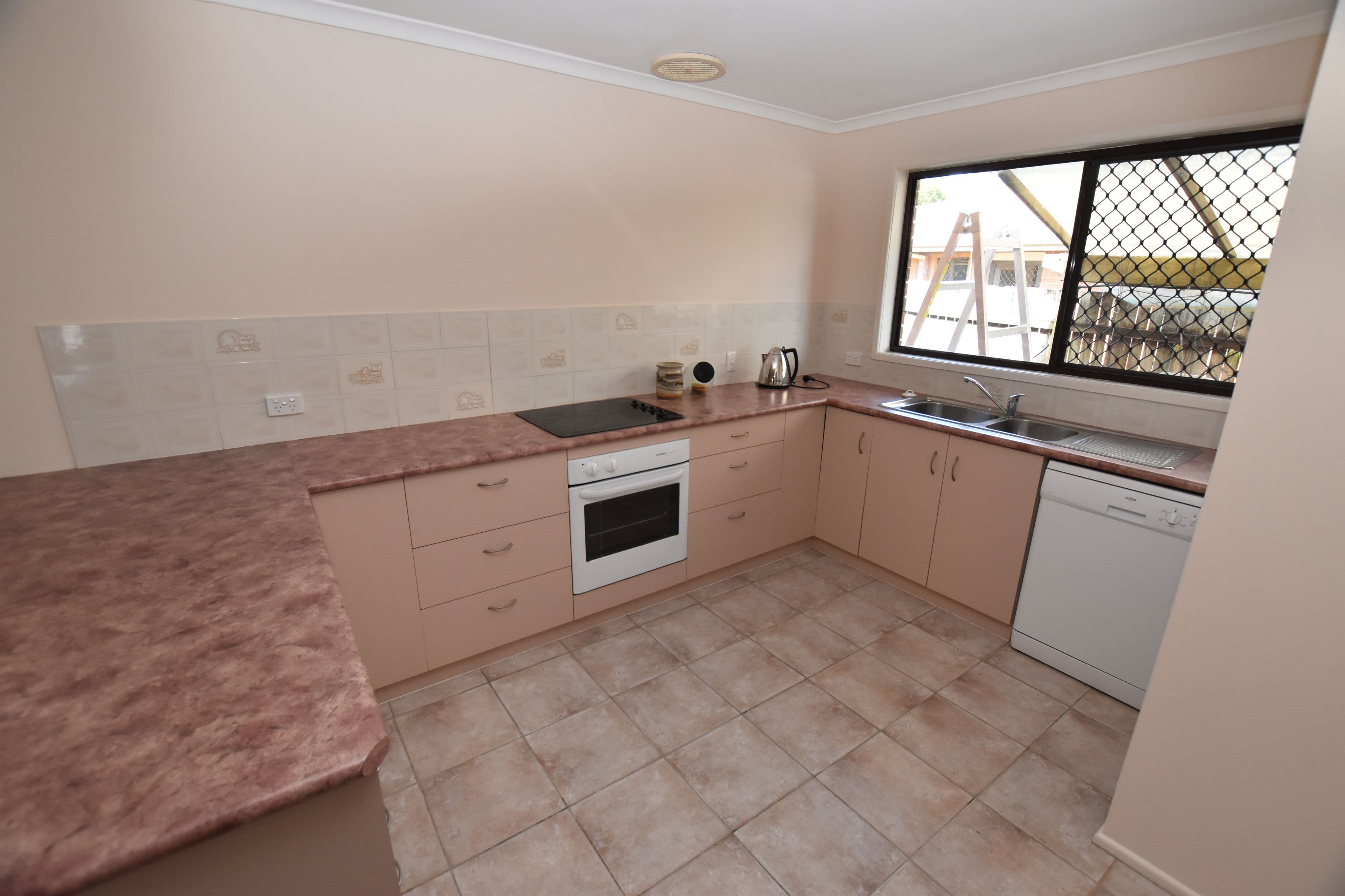 62 Dixon Drive, Telina QLD 4680, Telina - Thumbnail 4