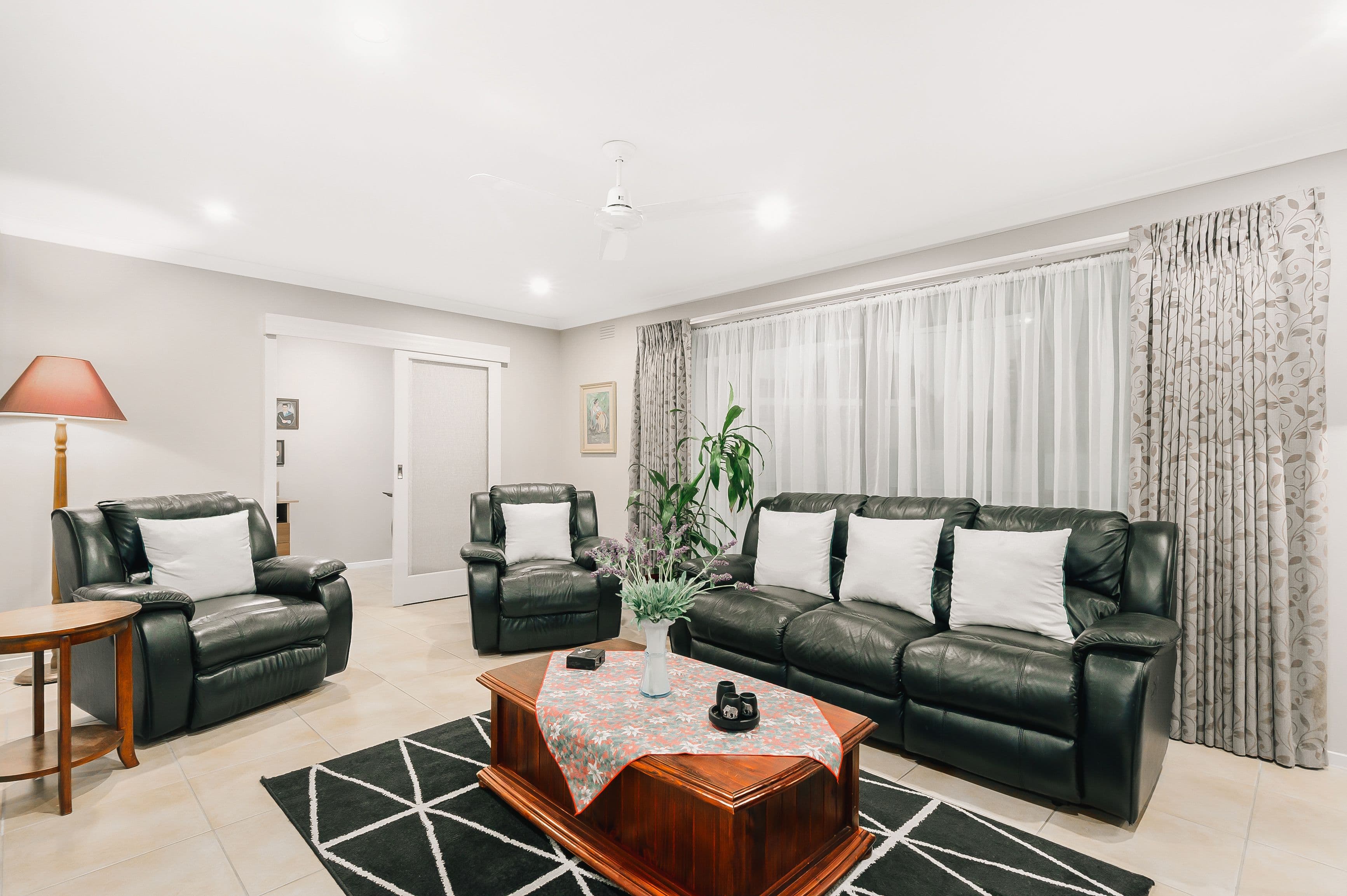 15 Rosalie Court, Pakenham VIC 3810, Pakenham - Thumbnail 2