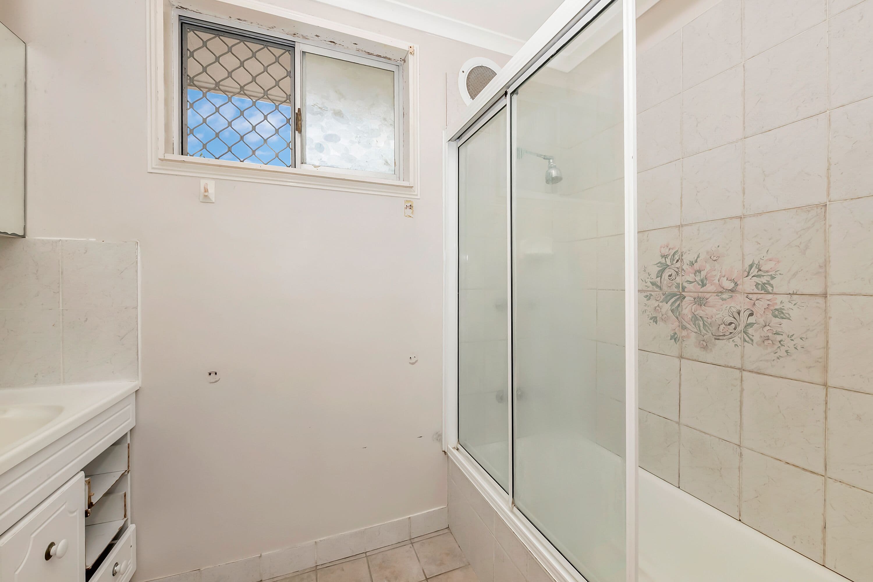 22 Valencia Street, Kirwan QLD 4817, Kirwan - Thumbnail 6
