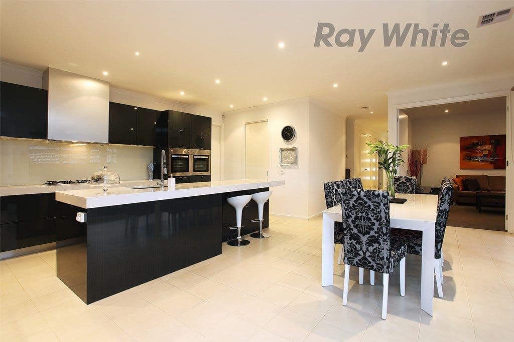 5 Wattle Tree Drive, POINT COOK VIC 3030, Point Cook - Thumbnail 4