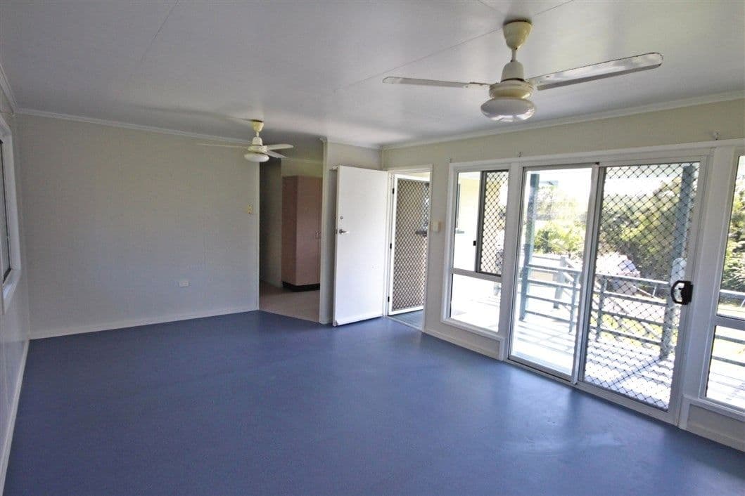 10 Maudsley Road, SARINA QLD 4737, Sarina - Thumbnail 4