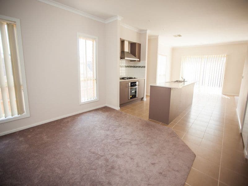 54 Clearwood Drive, TRUGANINA VIC 3029, Truganina - Thumbnail 2