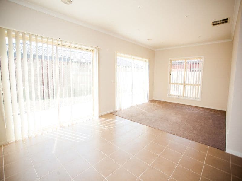 54 Clearwood Drive, TRUGANINA VIC 3029, Truganina - Thumbnail 5
