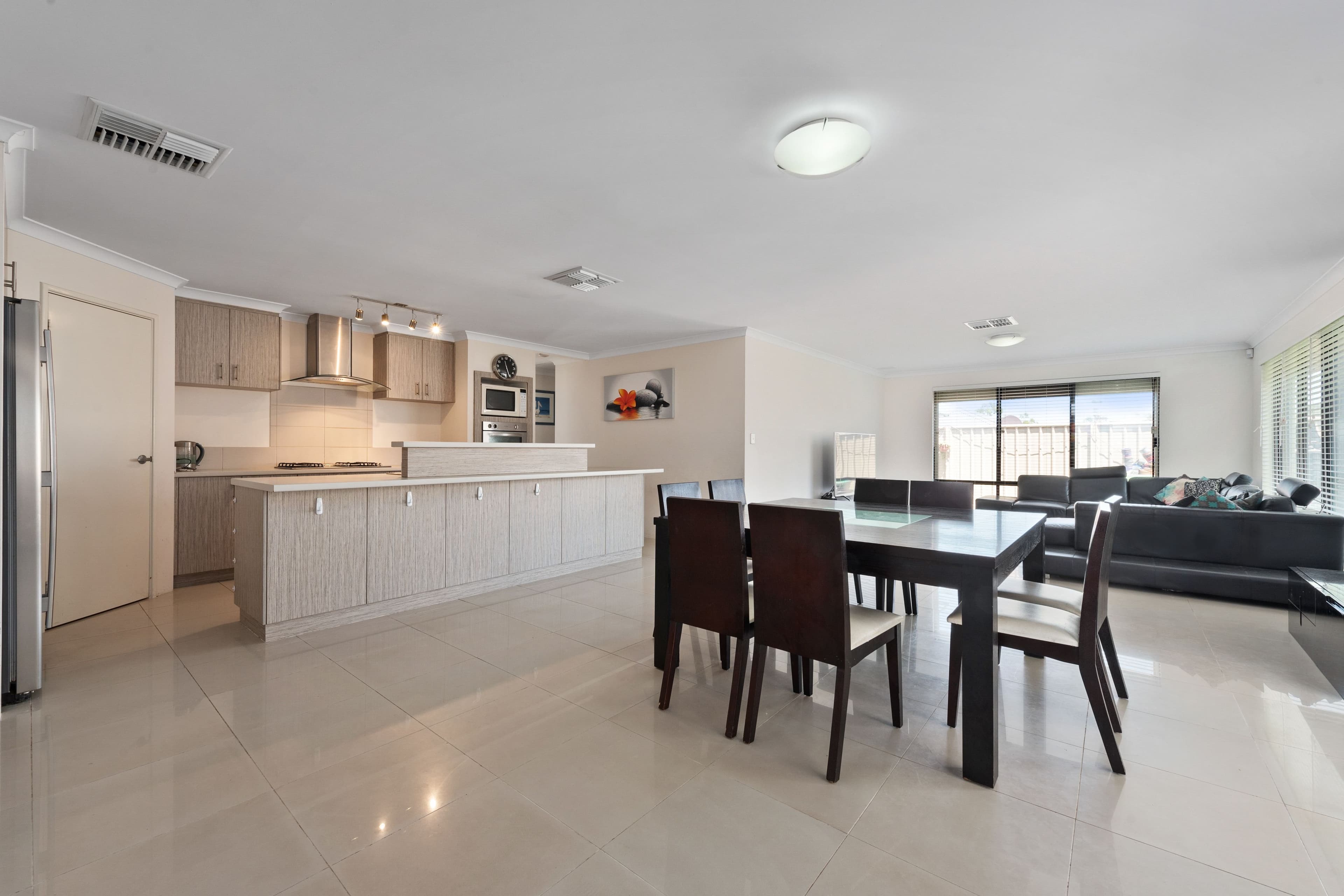 98 Marginson Drive, Landsdale WA 6065, Landsdale - Thumbnail 2