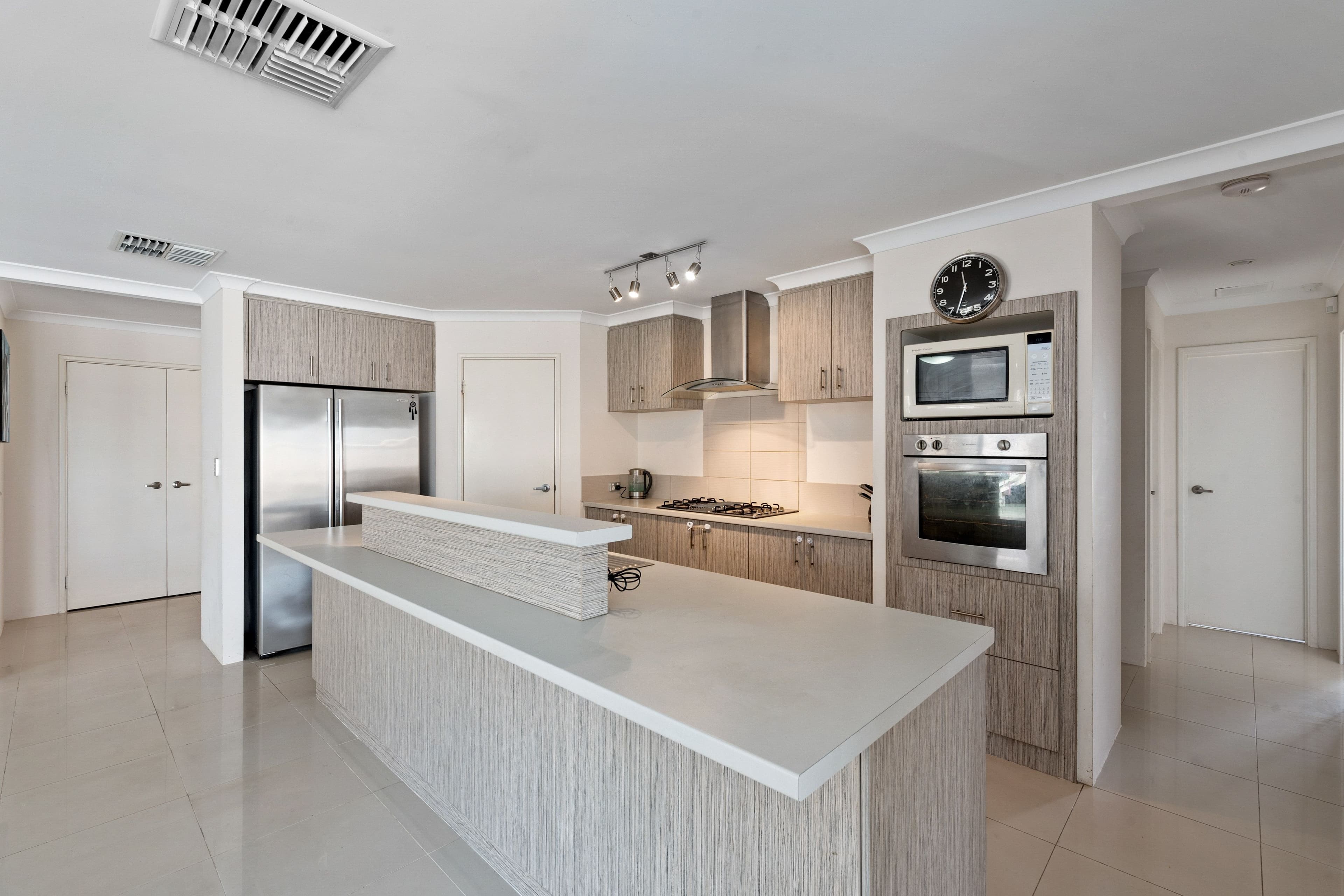 98 Marginson Drive, Landsdale WA 6065, Landsdale - Thumbnail 3