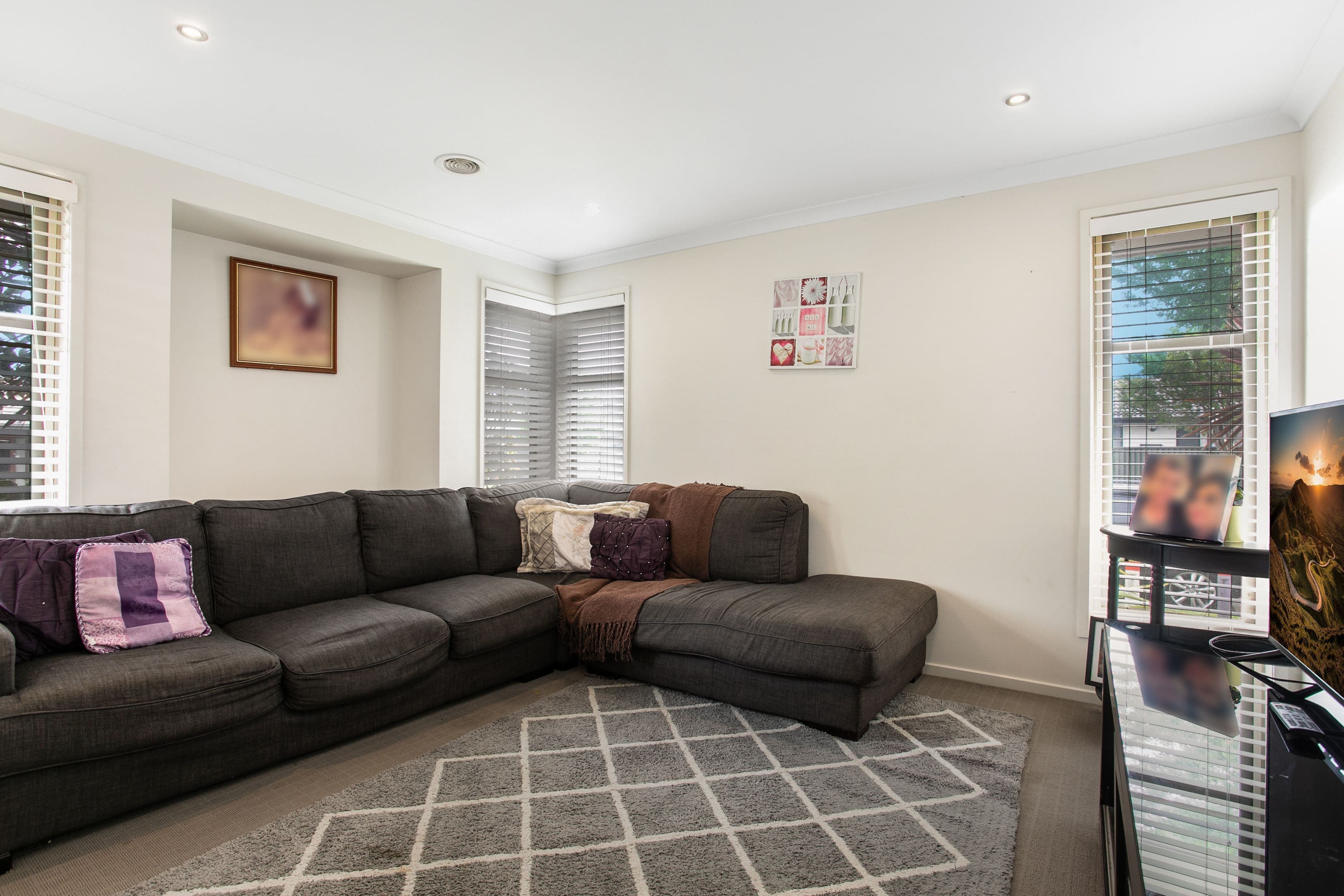 25 Falabela Road, Clyde North VIC 3978, Clyde North - Thumbnail 3