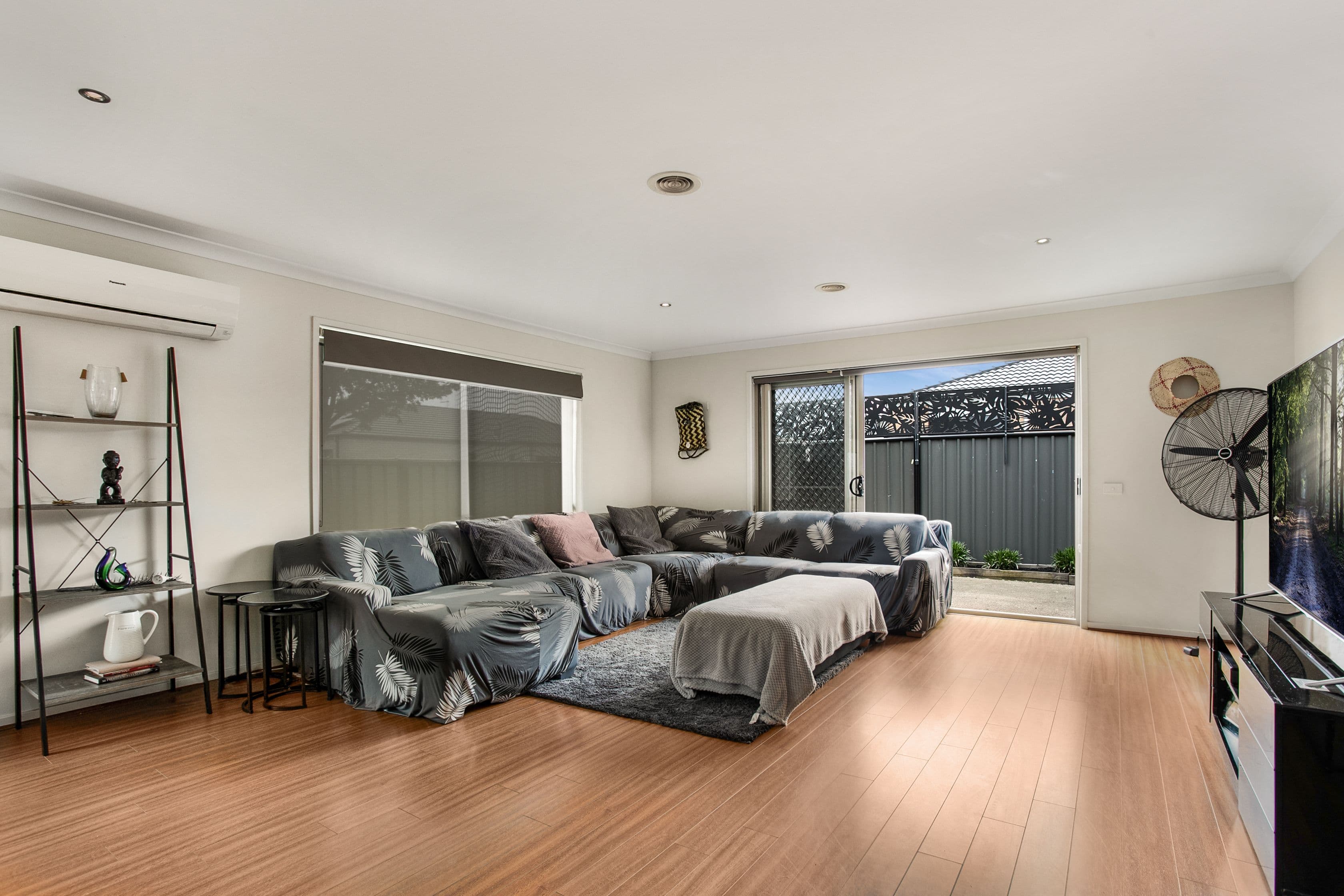 25 Falabela Road, Clyde North VIC 3978, Clyde North - Thumbnail 6