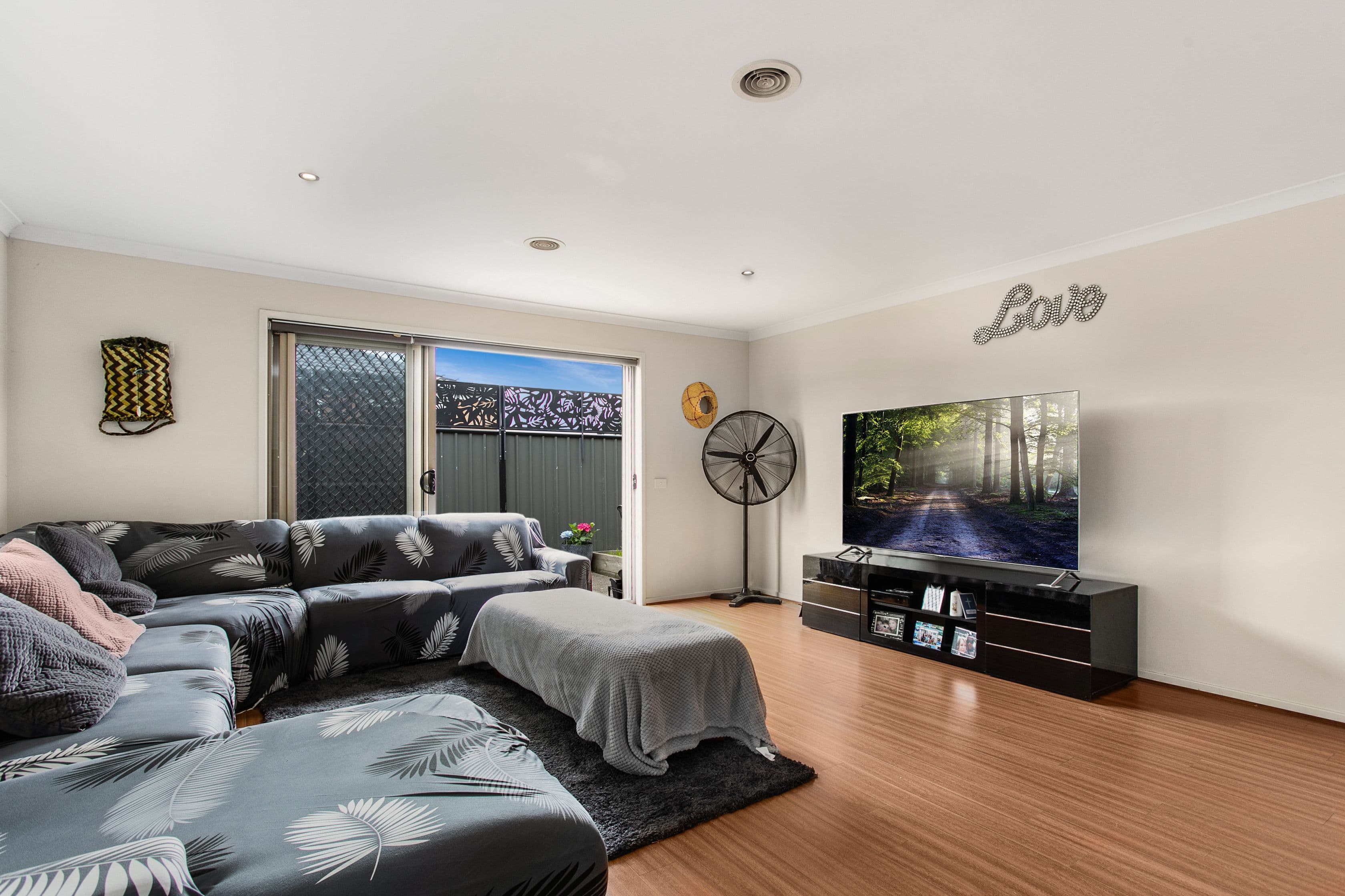 25 Falabela Road, Clyde North VIC 3978, Clyde North - Thumbnail 7