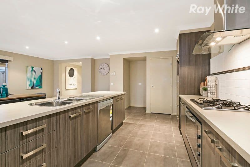 39 Villella Drive, Pakenham VIC 3810, Pakenham - Thumbnail 5
