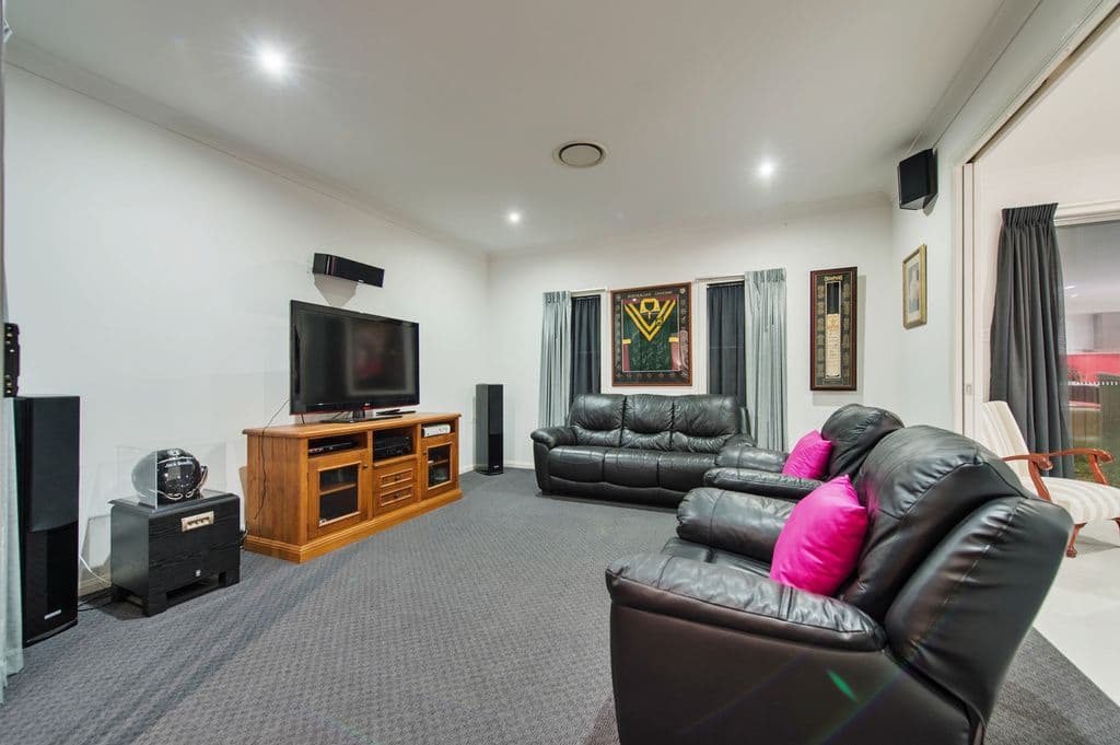 13 Heatherdale Drive, UPPER COOMERA QLD 4209, Upper Coomera - Thumbnail 8