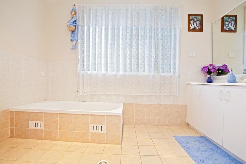 17 Cherry Place, PRESTONS NSW 2170, Prestons - Thumbnail 8