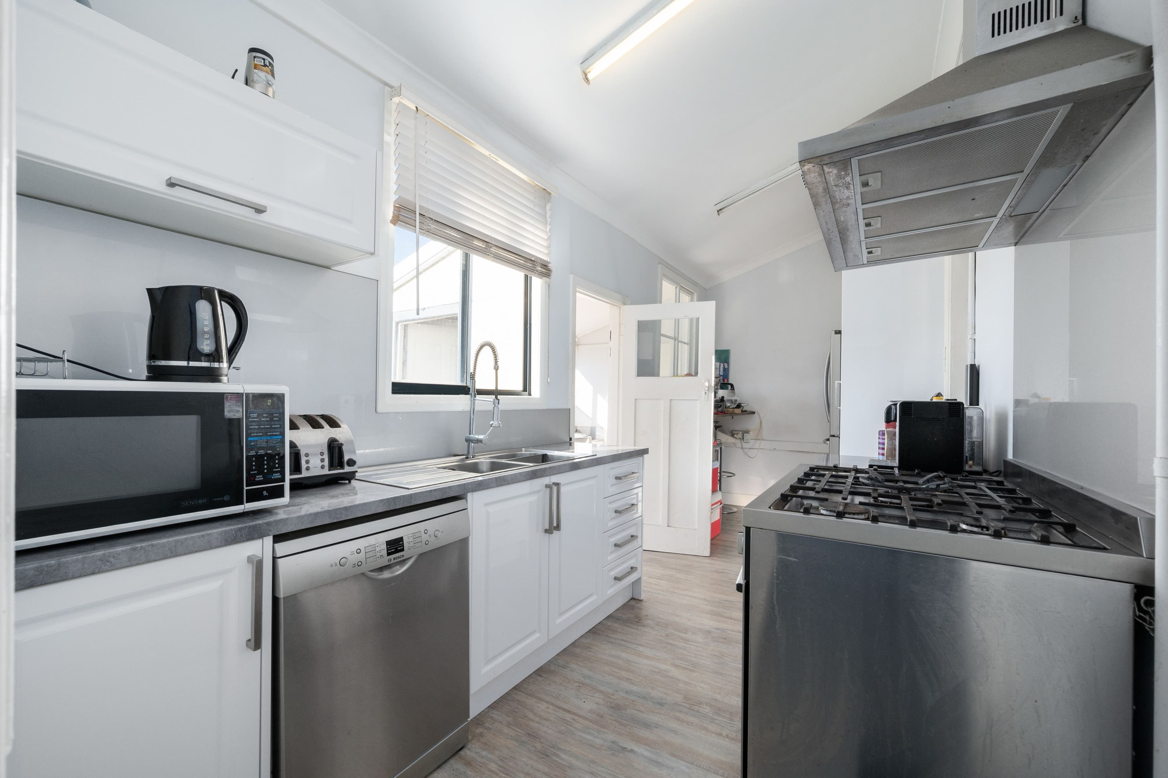 11 Humble Way, North Fremantle WA 6159, North Fremantle - Thumbnail 2