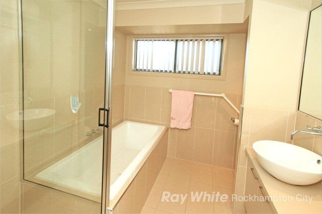 57 John Oxley Drive, GRACEMERE QLD 4702, Gracemere - Thumbnail 4