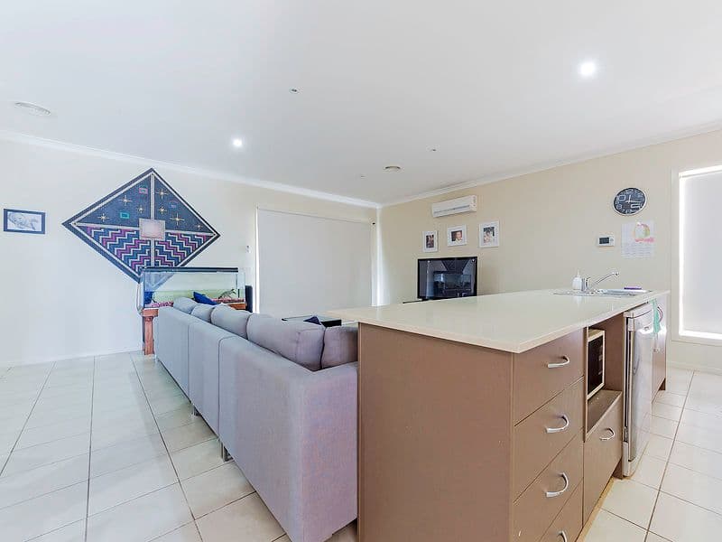 6 Brookwood Street, Tarneit VIC 3029, Tarneit - Thumbnail 4