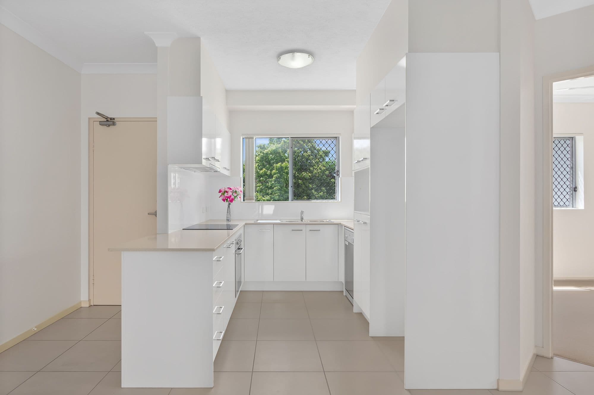 8 Kingsmill Street, Chermside QLD 4032, Chermside - Thumbnail 2