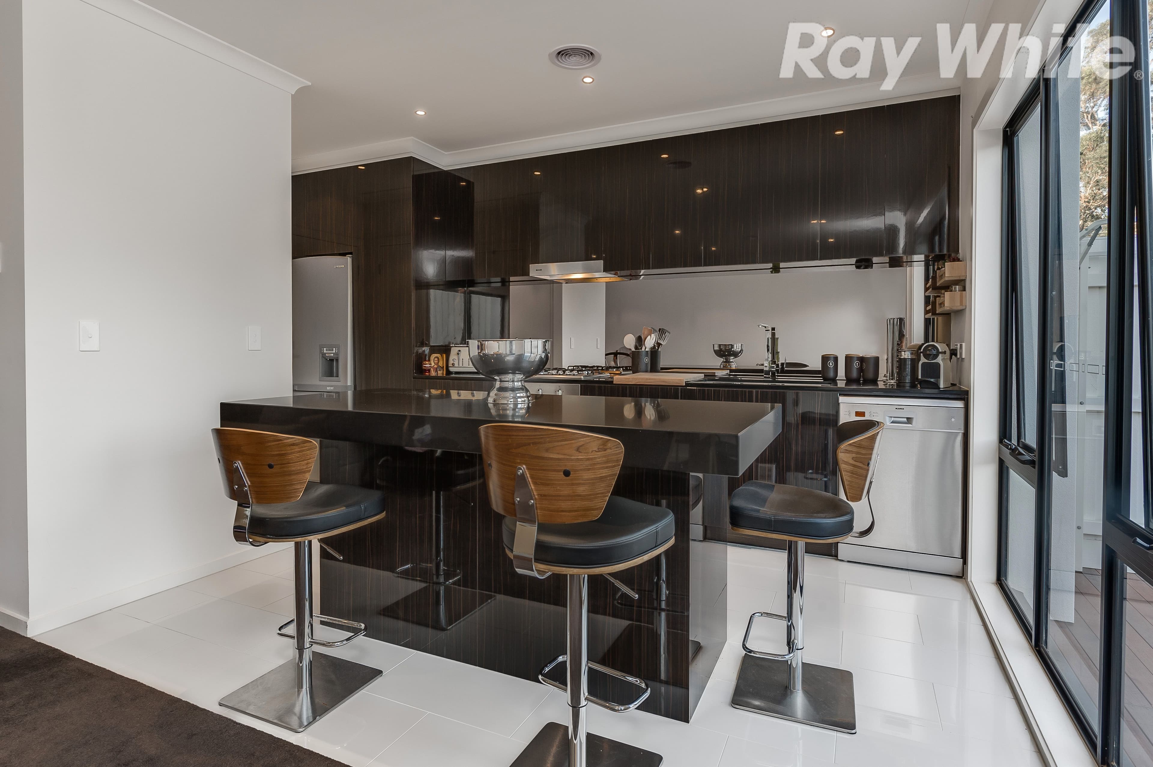 16 Edinburgh Circuit, Bundoora VIC 3083, Bundoora - Thumbnail 2
